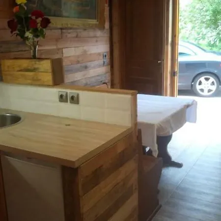 Apartman Avec Cuisine Salle A Manger Et Deux Chambres Salle De Bain