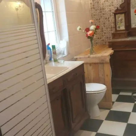 Avec Cuisine Salle A Manger Et Deux Chambres Salle De Bain Apartman